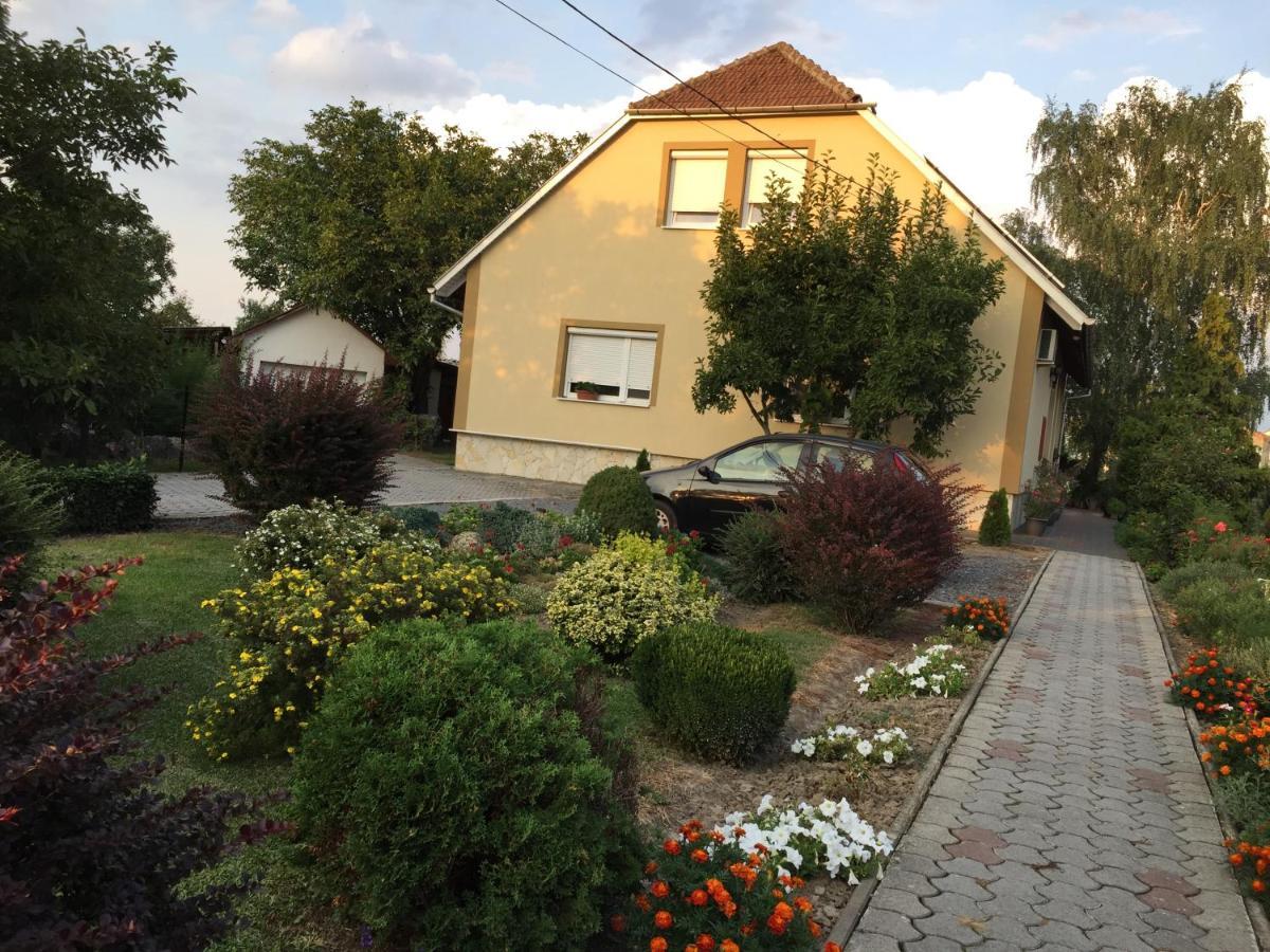 Katalin Vendeghaz Hotel Sárospatak Exterior photo