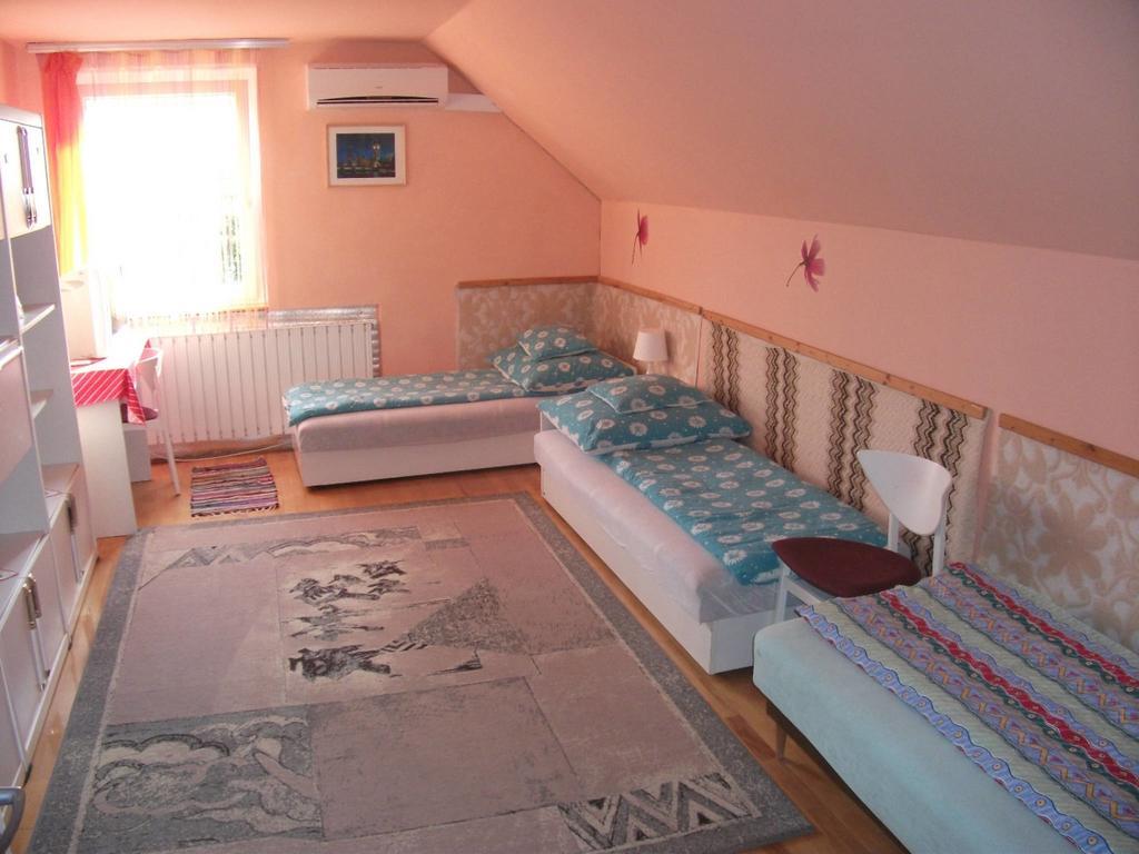 Katalin Vendeghaz Hotel Sárospatak Room photo