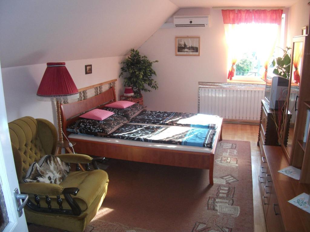 Katalin Vendeghaz Hotel Sárospatak Room photo